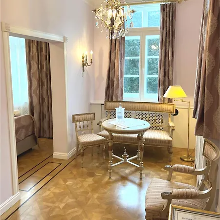 Kurhaus ホテル バート・ドーベラン