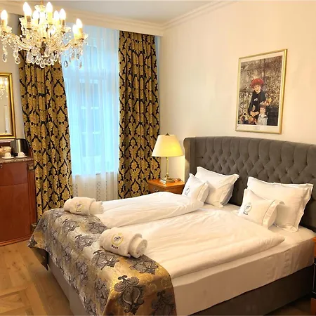 Kurhaus Hotel *